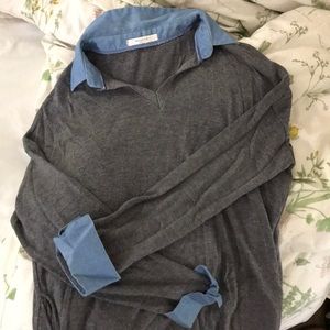 Long modern sweater with collar and cuffs